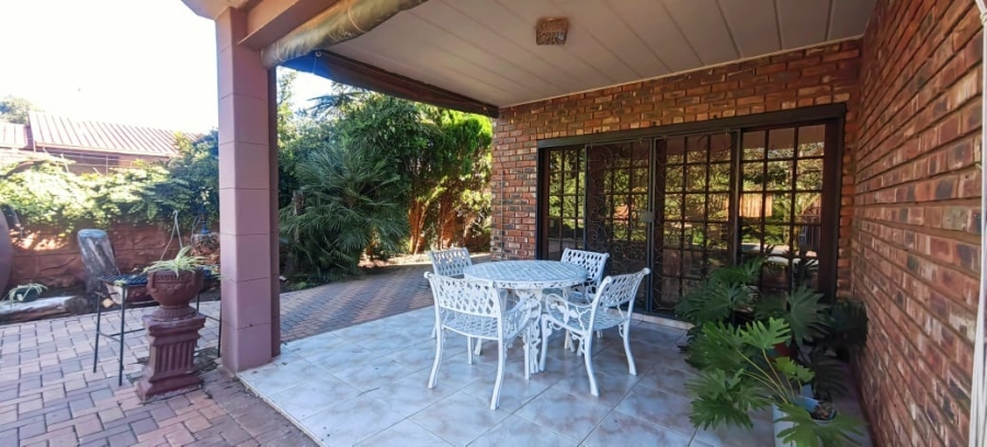 4 Bedroom Property for Sale in Miederpark North West